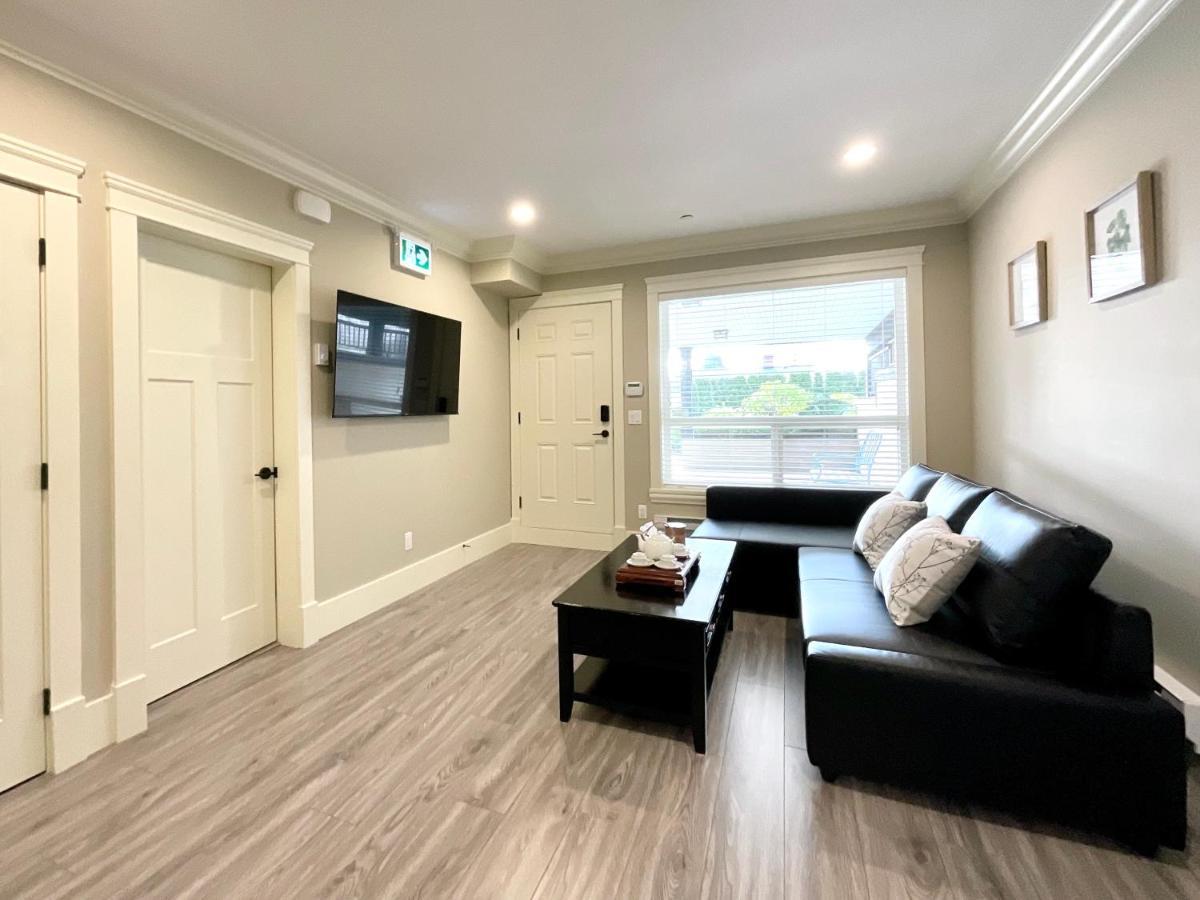 New Two-Bedroom Legal Suite With Parking White Rock Kültér fotó