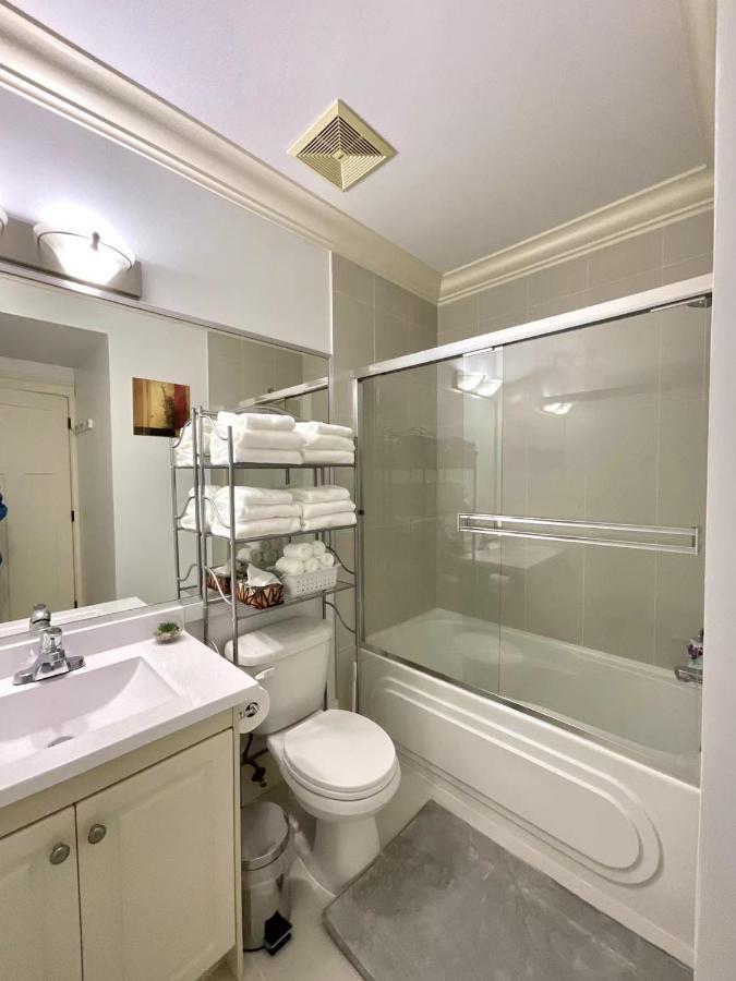 New Two-Bedroom Legal Suite With Parking White Rock Kültér fotó